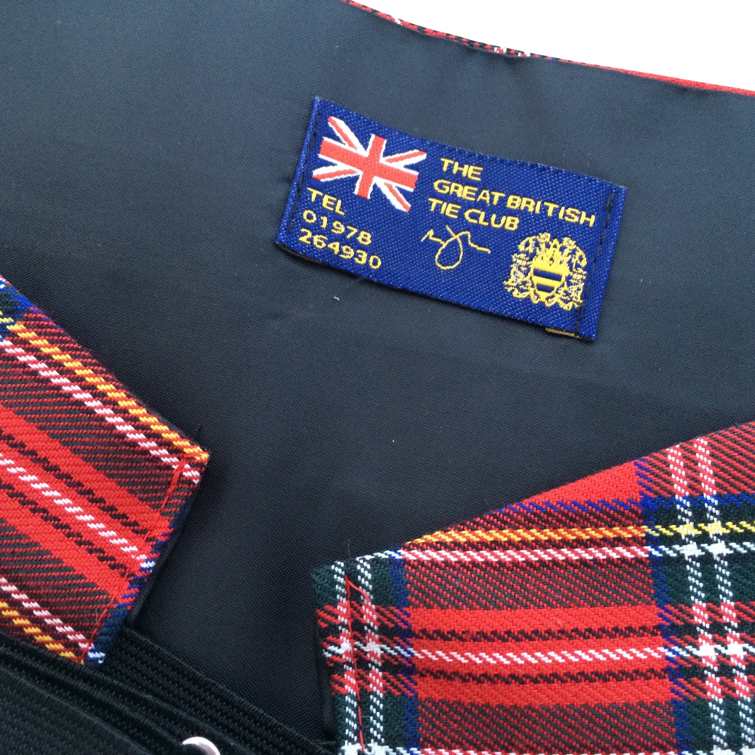 Royal Stewart Tartan Bow Tie, Hanky and Cummerbund Set (Adult) - Image 5